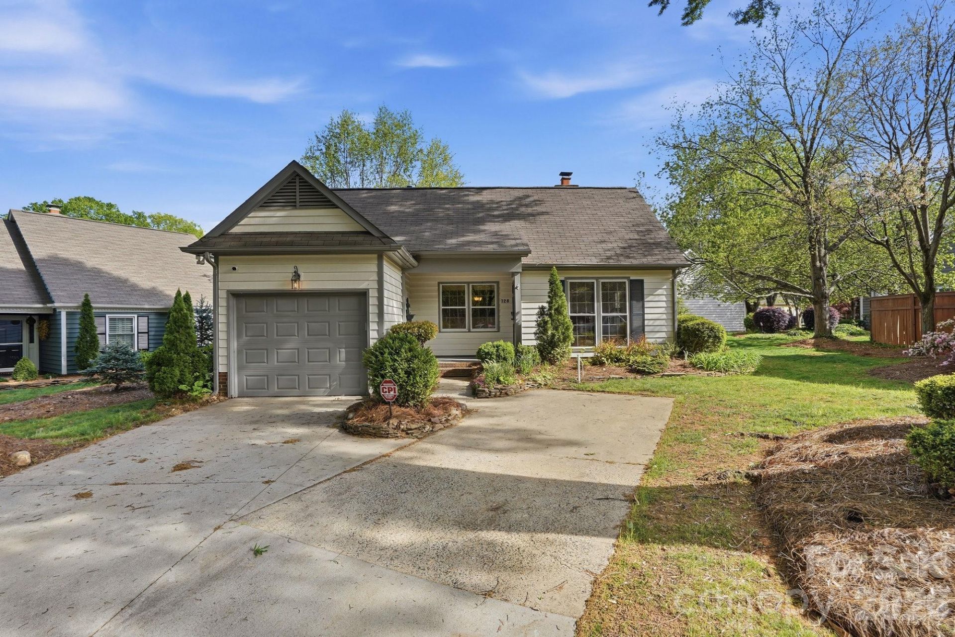 728 Clayfield Court, Charlotte, NC 28209 Main Photo