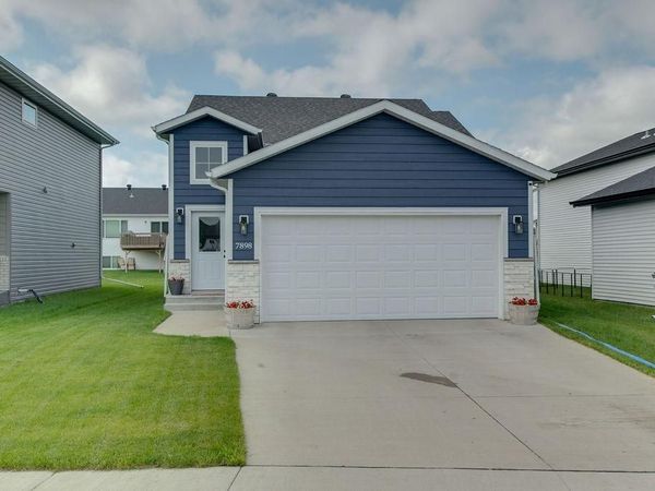 7898 Cottonwood Boulevard, Horace, ND 58047