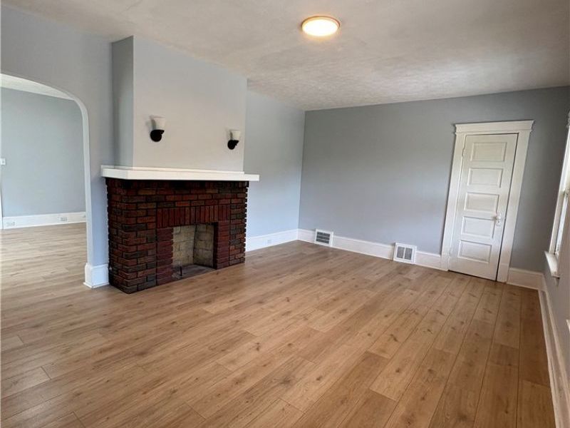 946 E 79th Street, Unit 2, Cleveland, OH 44103 Photo 2