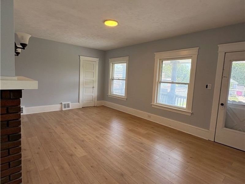 946 E 79th Street, Unit 2, Cleveland, OH 44103 Photo 3