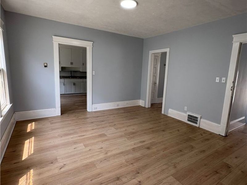 946 E 79th Street, Unit 2, Cleveland, OH 44103 Photo 4