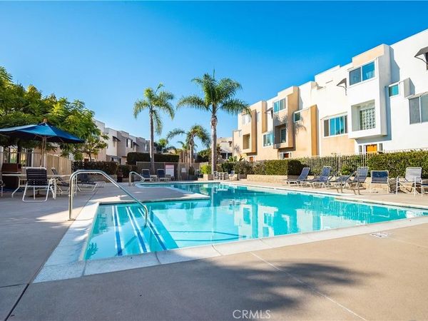 501 Herondo, Unit 4, Hermosa Beach, CA 90254