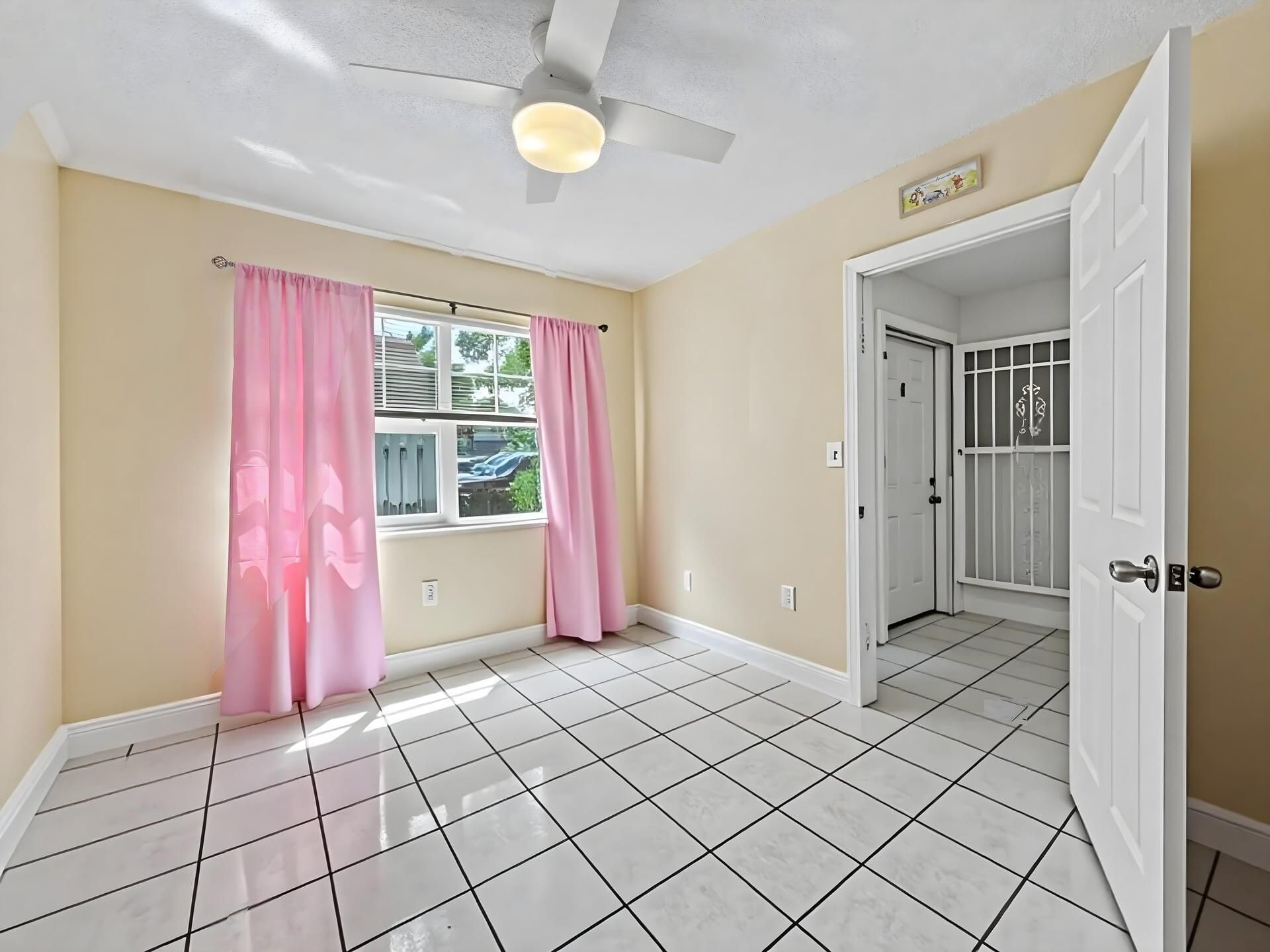 10151 NW 3rd Street, Pembroke Pines, FL 33026 Photo