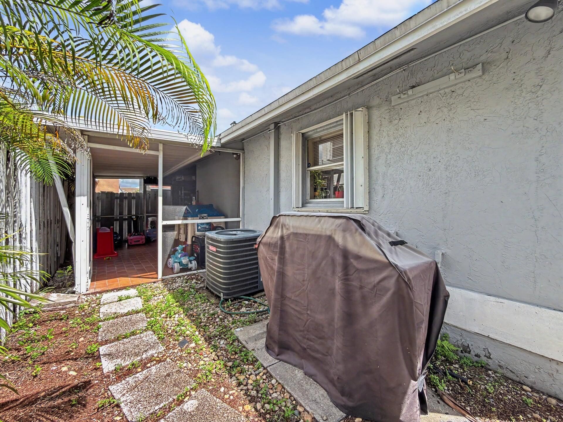 10151 NW 3rd Street, Pembroke Pines, FL 33026 Photo