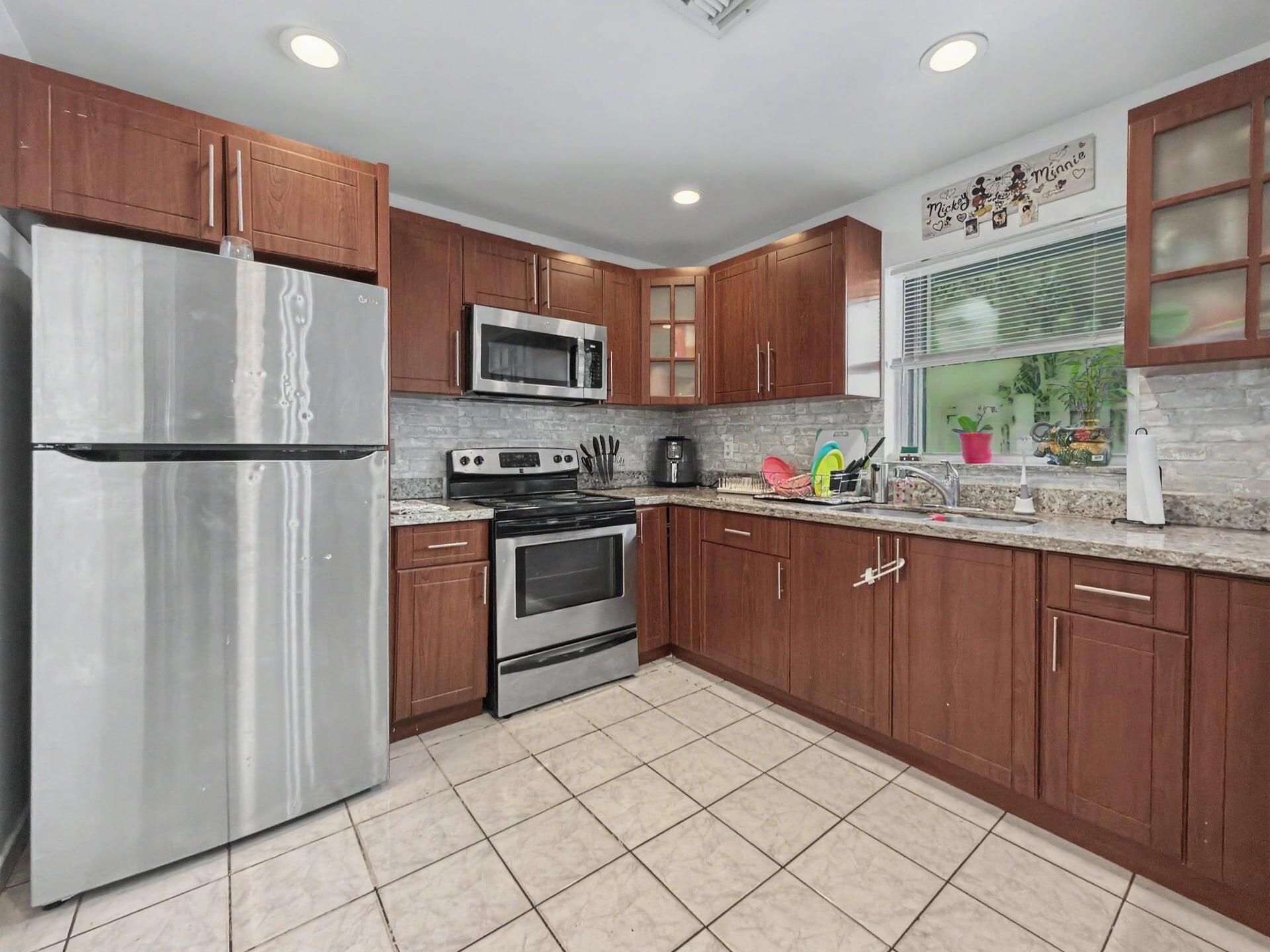 10151 NW 3rd Street, Pembroke Pines, FL 33026 Photo