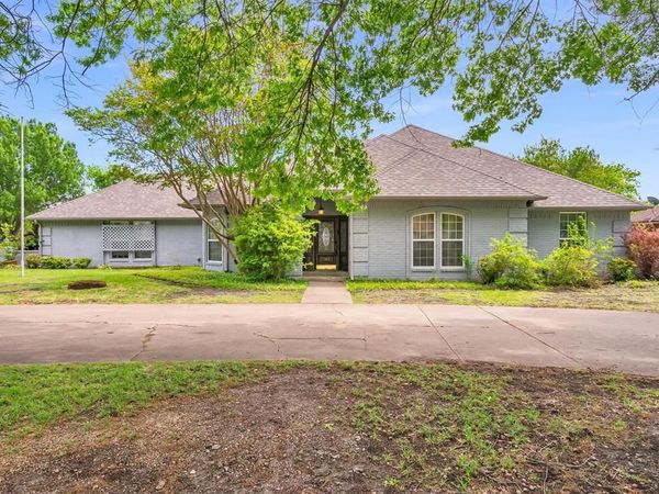 102 Vintage Drive, Waxahachie, TX 75165