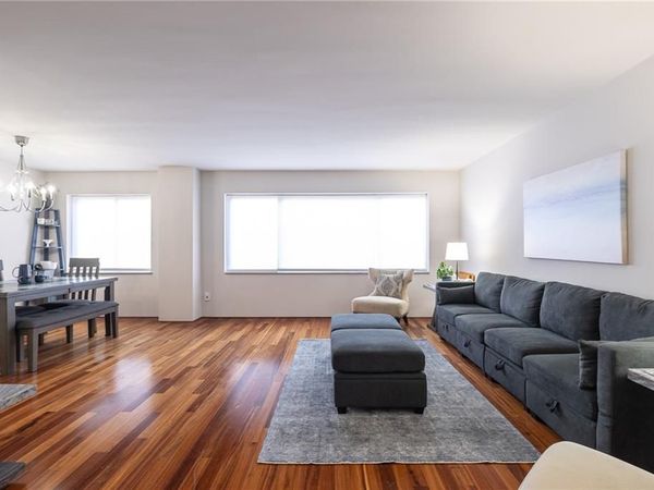 4550 Warwick Boulevard, Unit 206, Kansas City, MO 64111