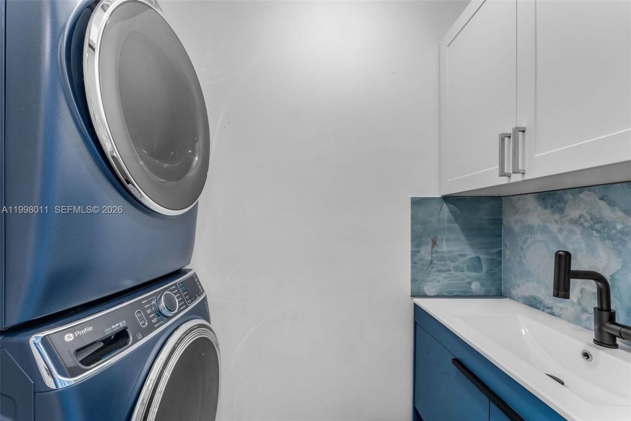 9030 SW 162nd St , Palmetto Bay, FL 33157 Photo