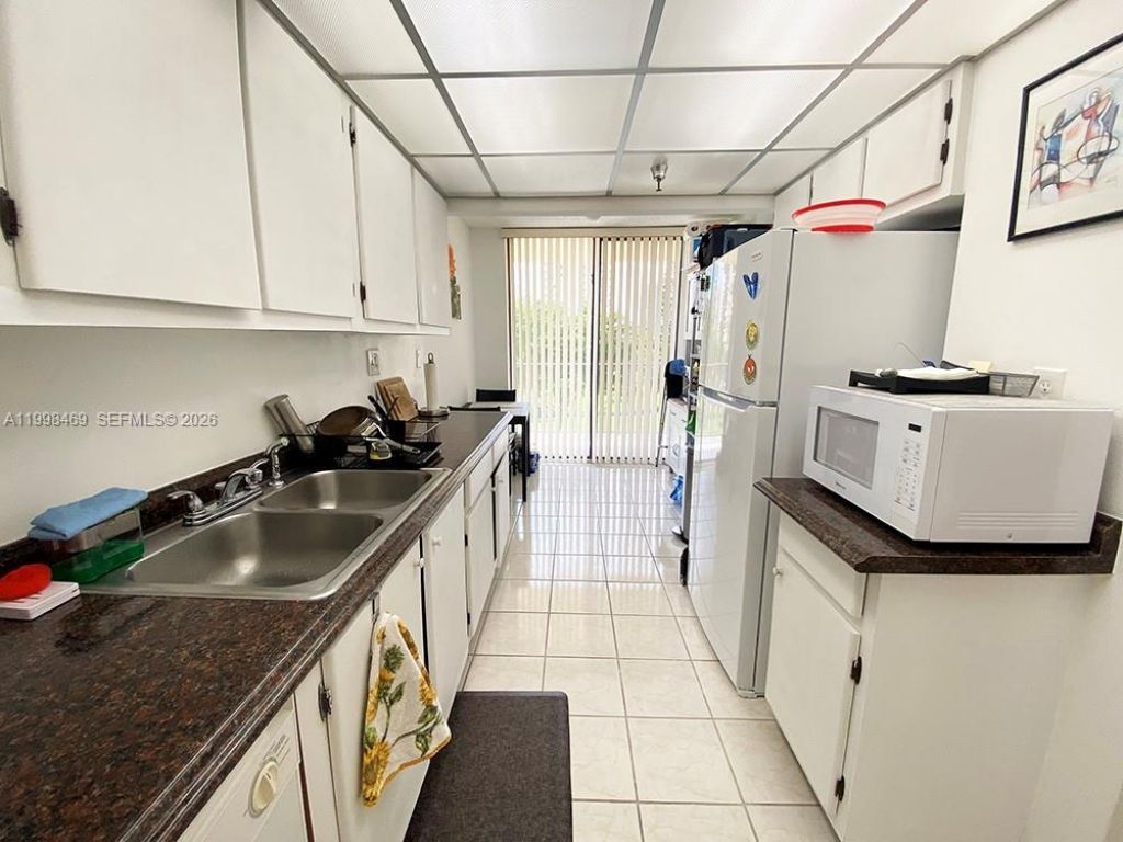 290 174th St , Unit 414, Sunny Isles Beach, FL 33160 Photo