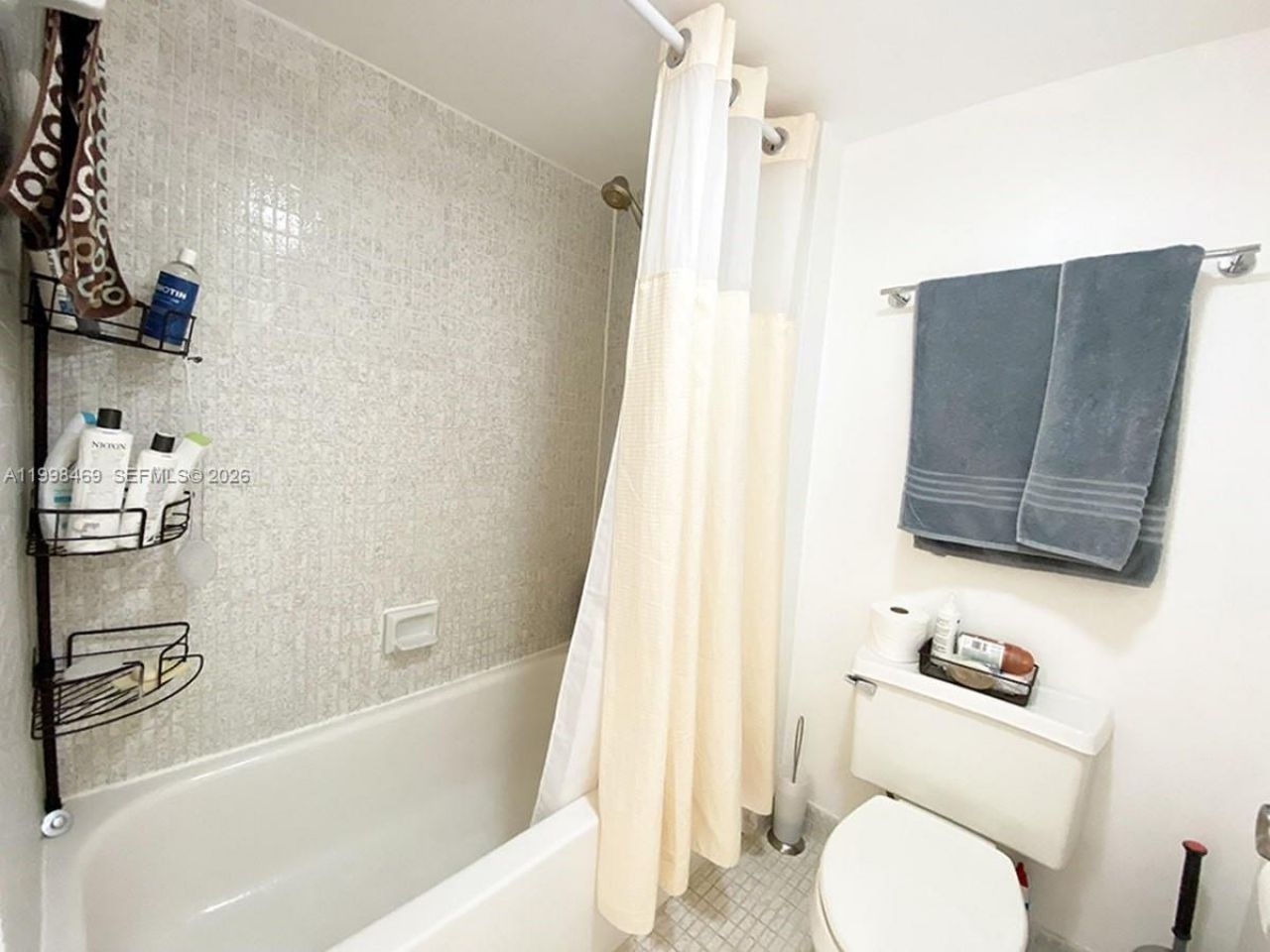 290 174th St, Unit 414, Sunny Isles Beach, FL 33160 Photo