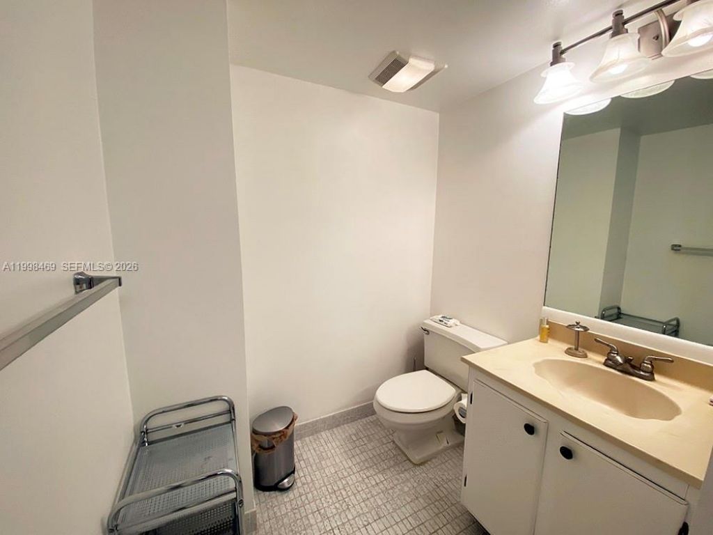 290 174th St , Unit 414, Sunny Isles Beach, FL 33160 Photo