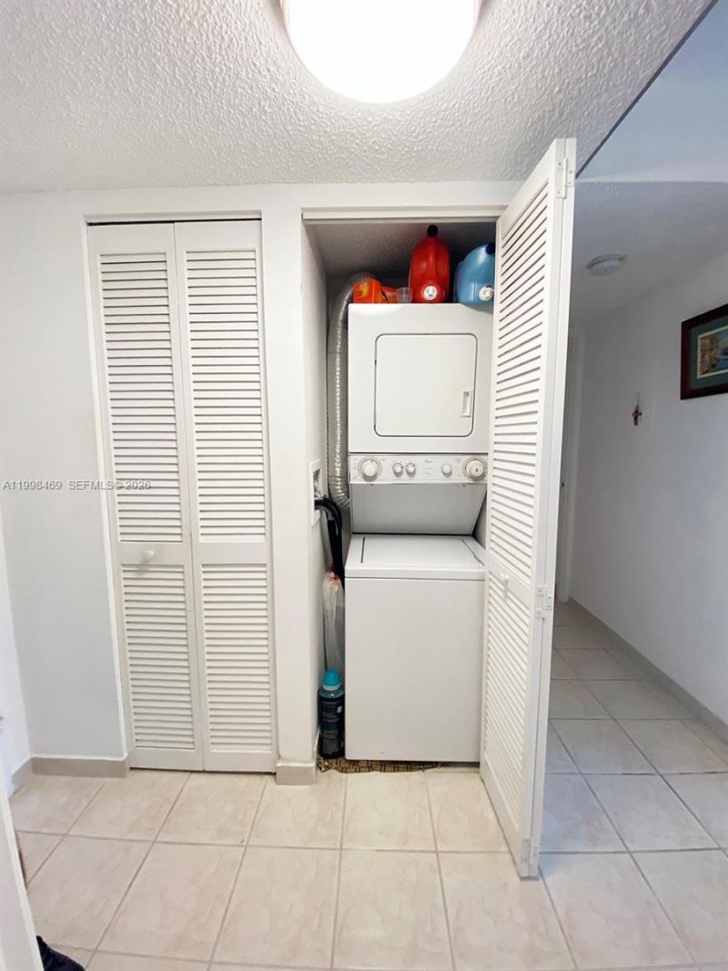 290 174th St , Unit 414, Sunny Isles Beach, FL 33160 Photo