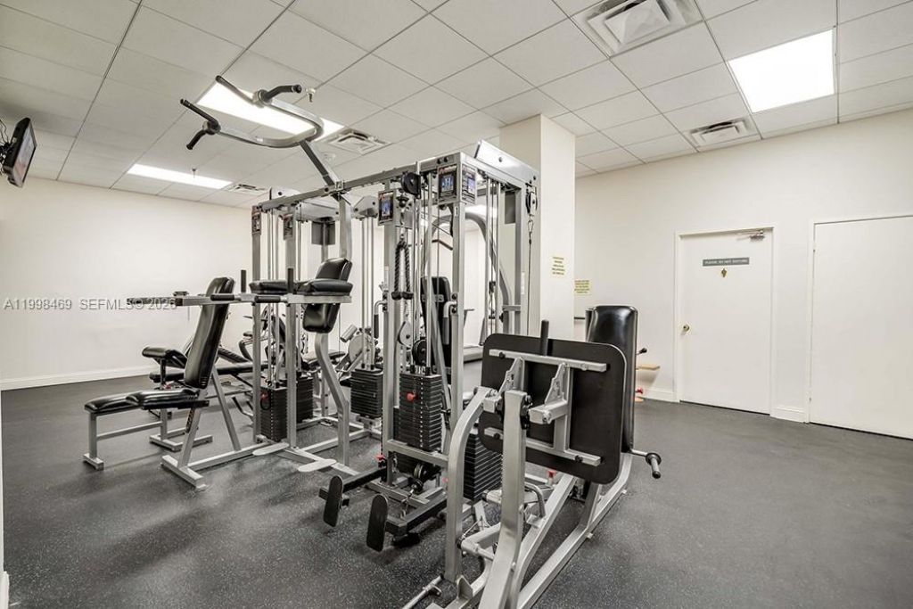 290 174th St , Unit 414, Sunny Isles Beach, FL 33160 Photo