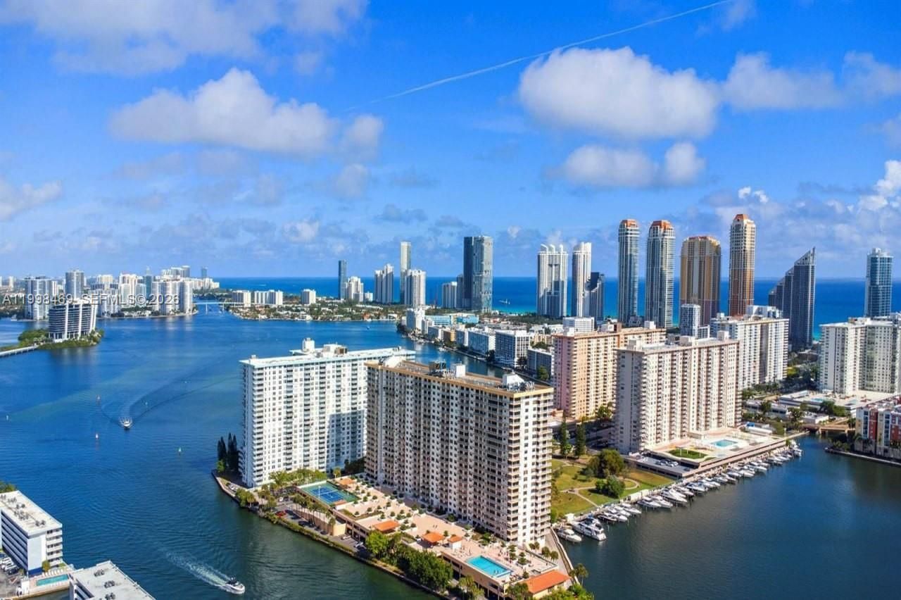 290 174th St, Unit 414, Sunny Isles Beach, FL 33160 Photo