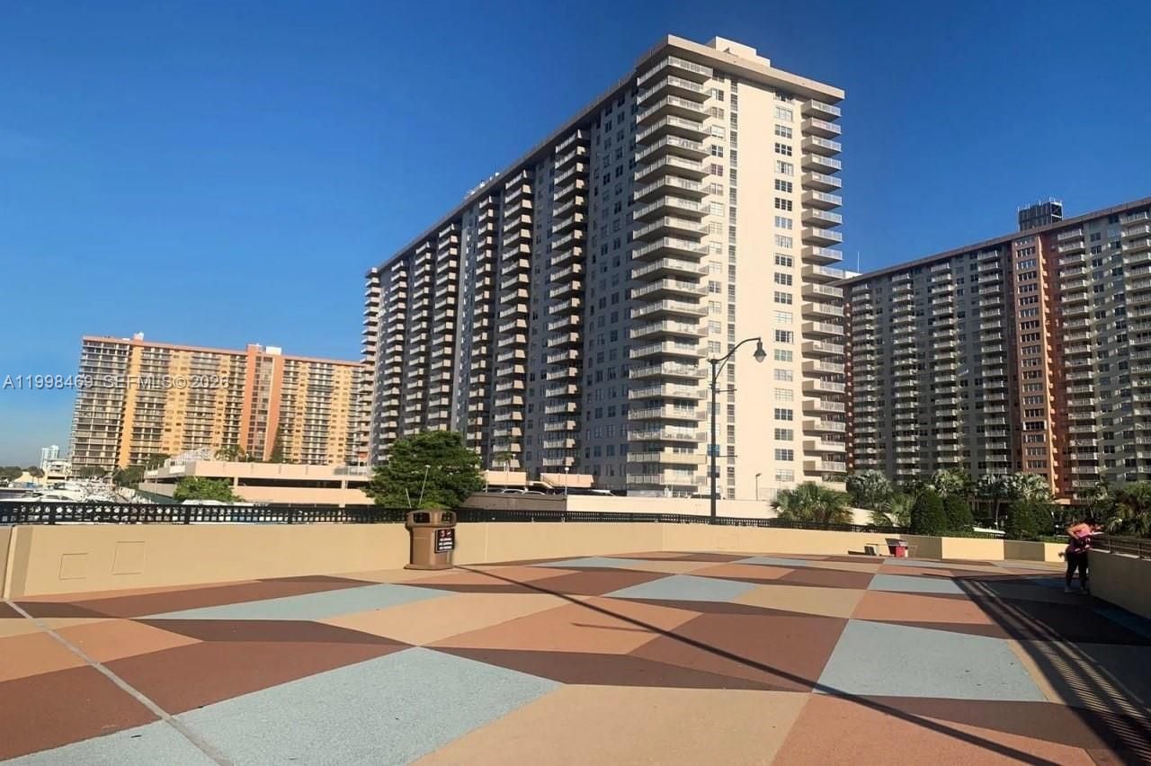 290 174th St, Unit 414, Sunny Isles Beach, FL 33160 Photo
