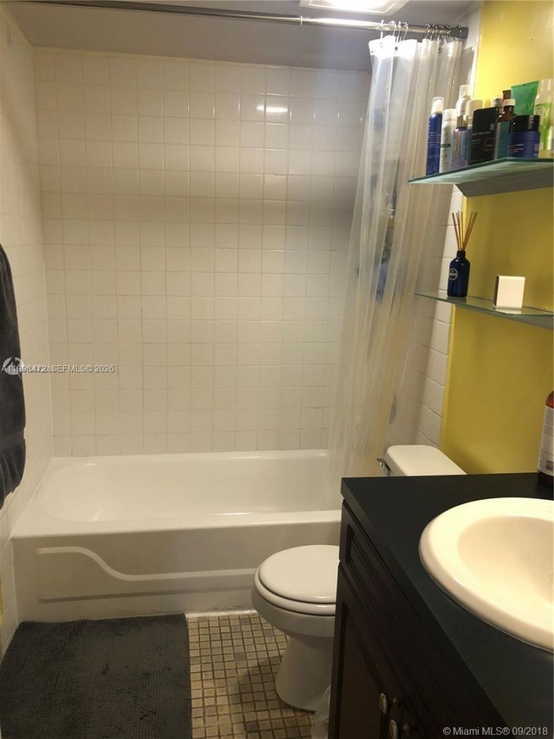 1035 West Ave, Unit 306, Miami Beach, FL 33139 Photo