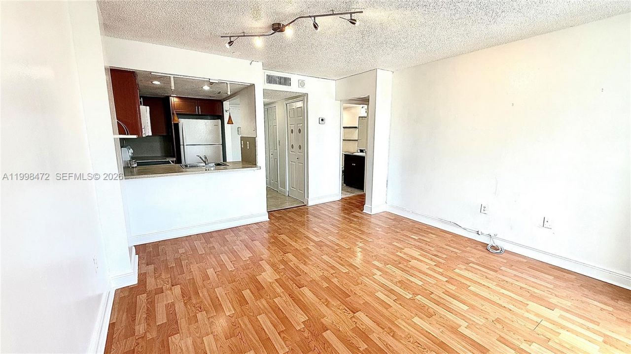 1035 West Ave, Unit 306, Miami Beach, FL 33139 Photo