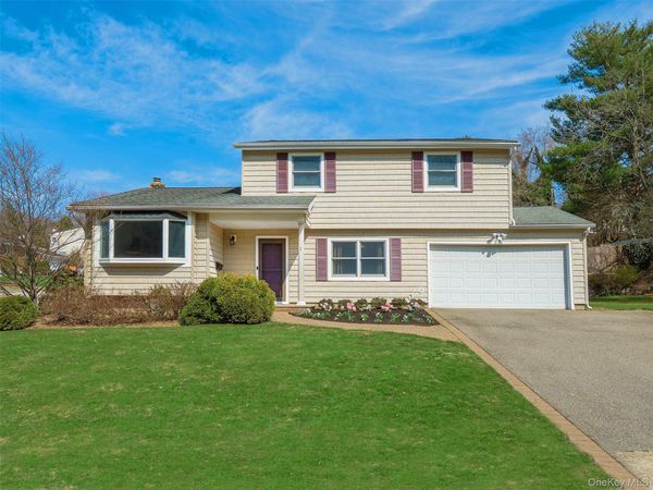 1 Deusenberg Drive , East Norwich, NY 11732