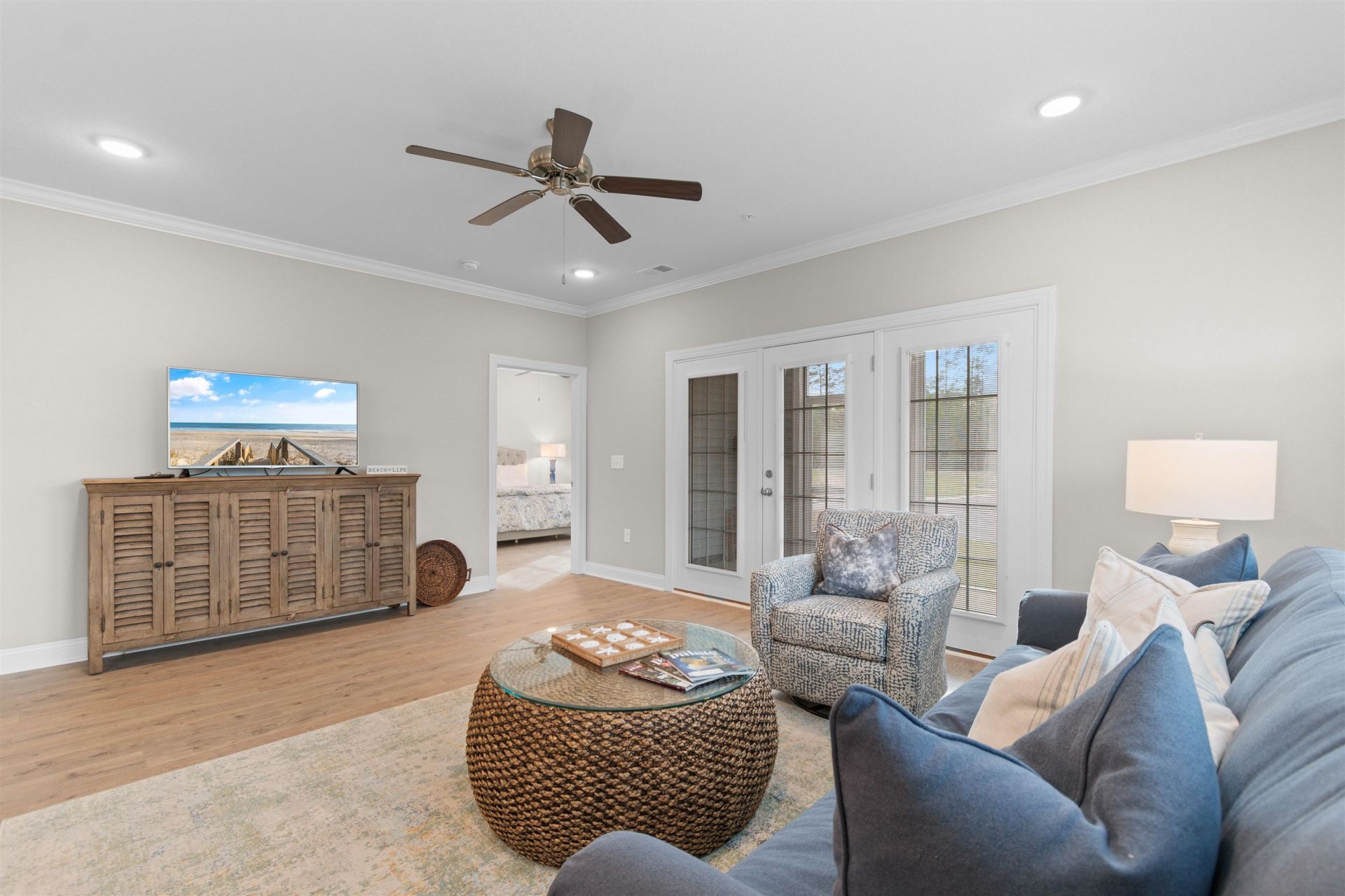 1144 Freeboard St. Photo 13