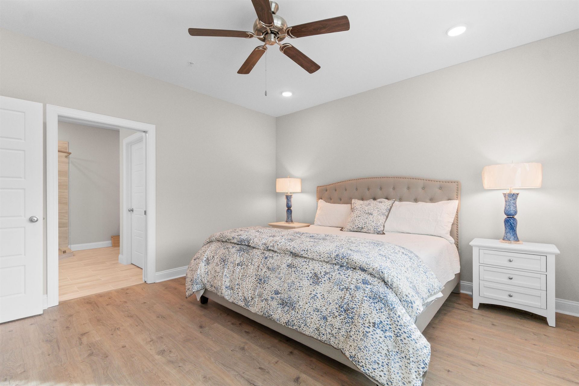 1144 Freeboard St. Photo 16