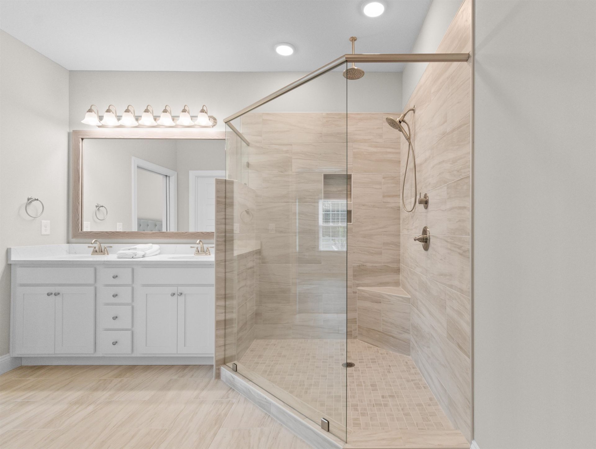 1144 Freeboard St. Photo 18