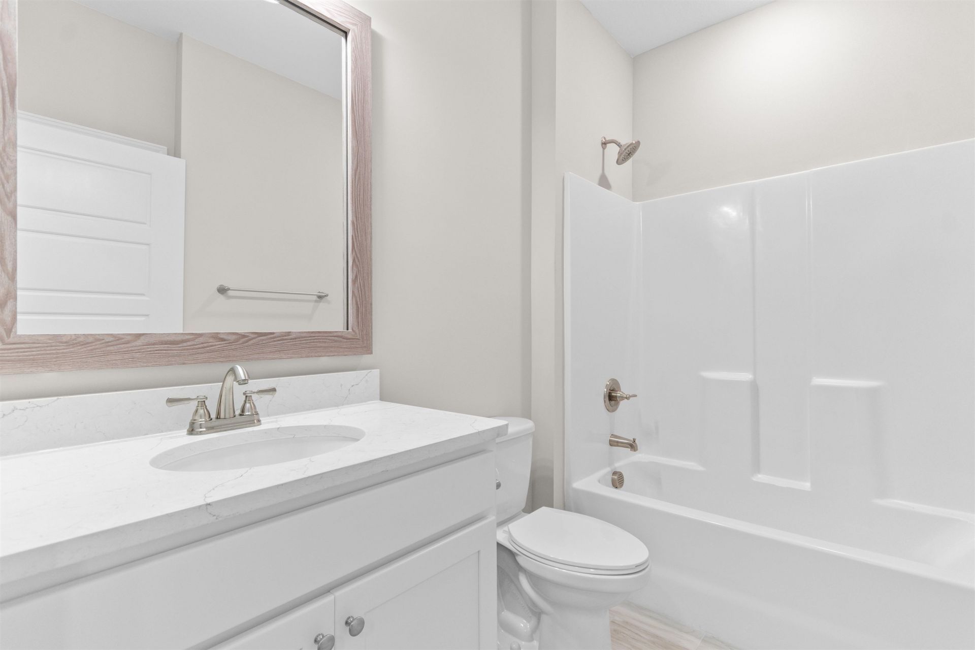 1144 Freeboard St. Photo 22