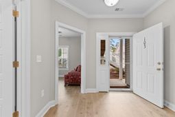 1144 Freeboard St. photo 4