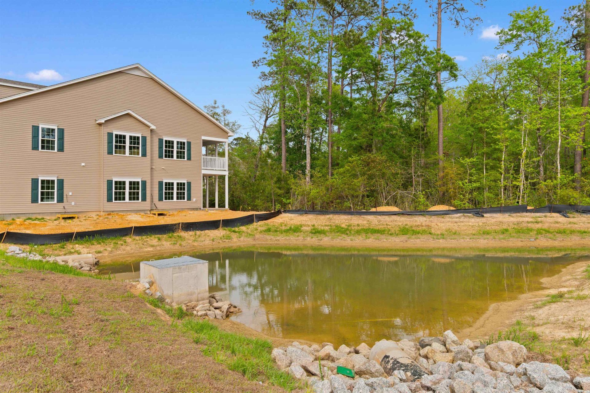 1144 Freeboard St. Photo 32