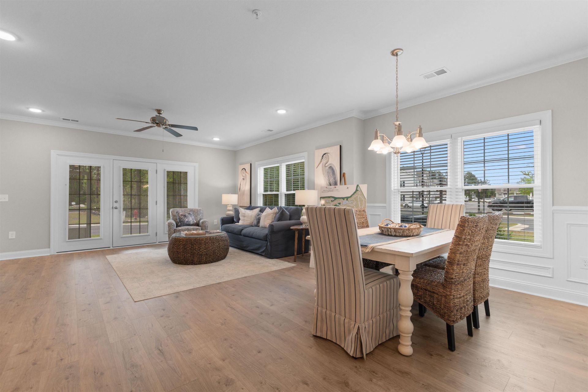 1144 Freeboard St. Photo 9