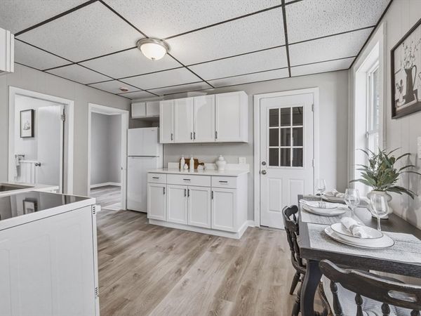 207-209 White St, Springfield, MA 01108