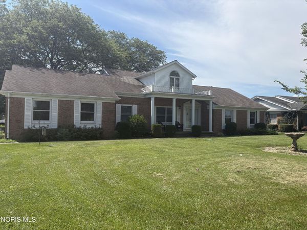 23746 W State Route 579, Curtice, OH 43412