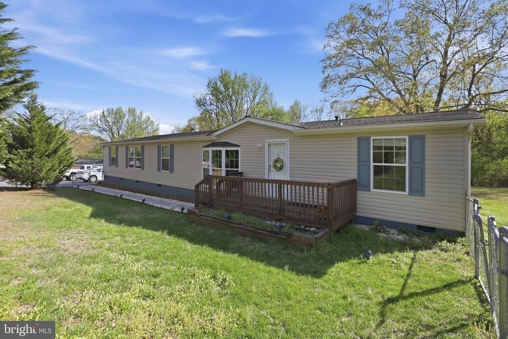 8 Walker Way, Stafford, VA 22554 Main Photo