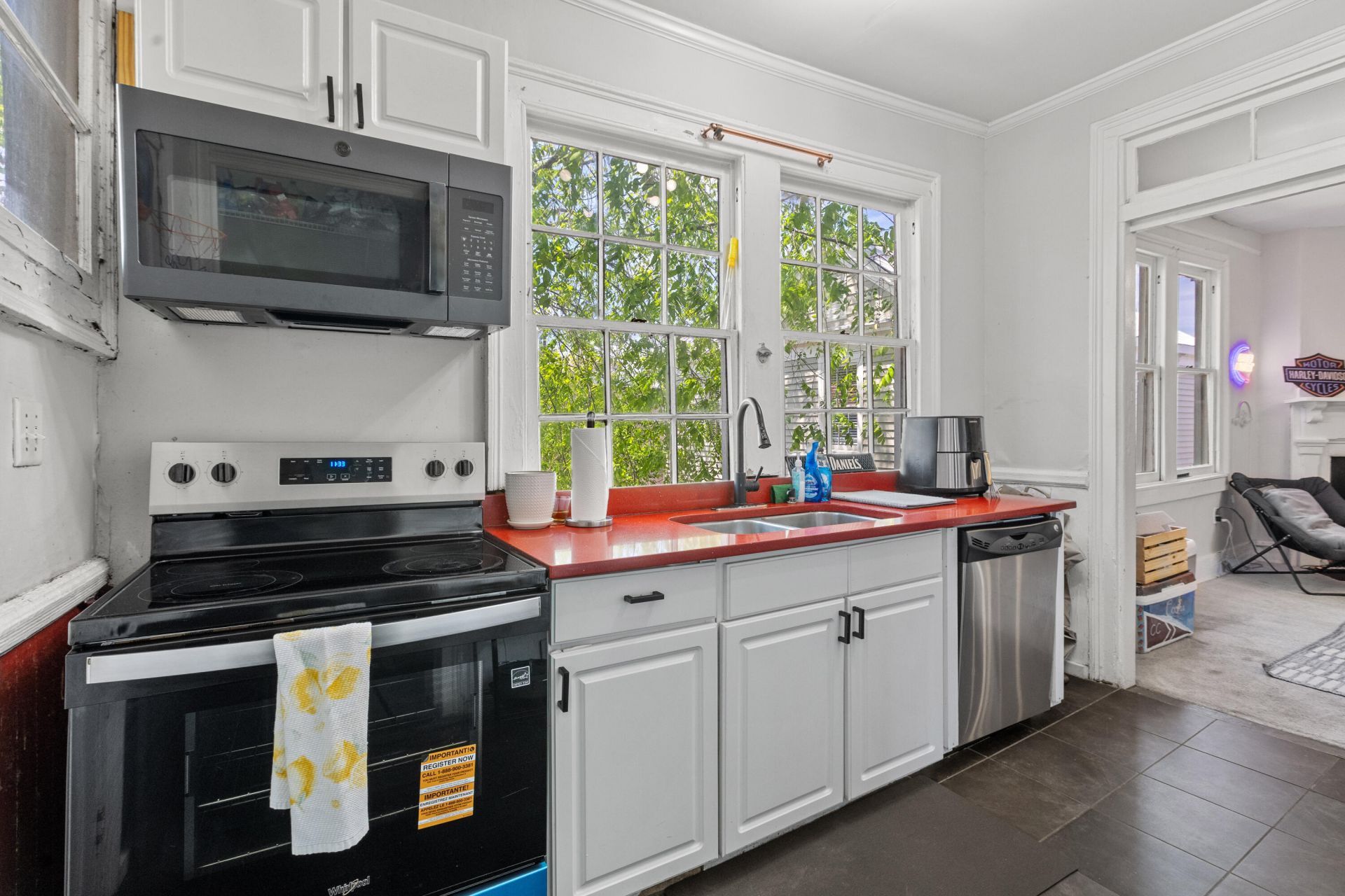 89 Columbus Street Photo 22