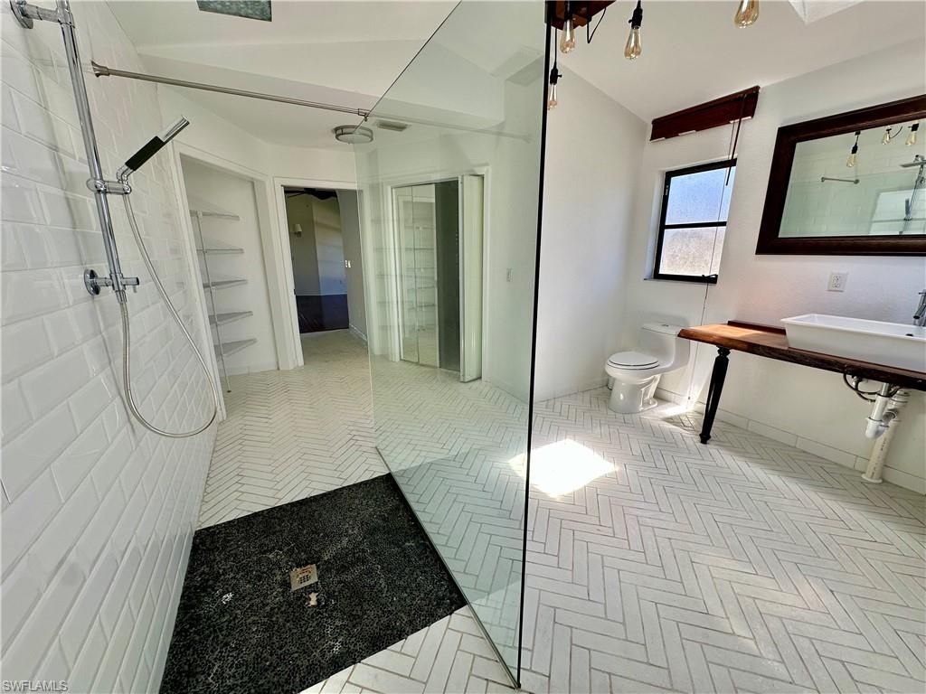 1922 SE 10th Pl , Cape Coral, FL 33990 Photo