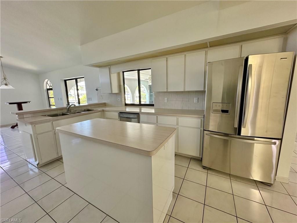 1922 SE 10th Pl , Cape Coral, FL 33990 Photo