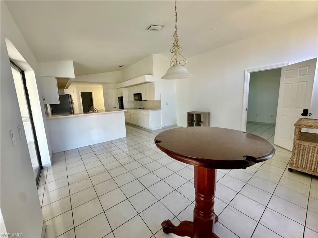 1922 SE 10th Pl , Cape Coral, FL 33990 Photo