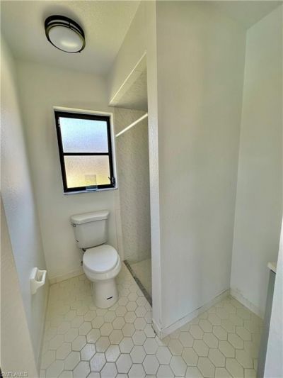 1922 SE 10th Pl , Cape Coral, FL 33990 Photo