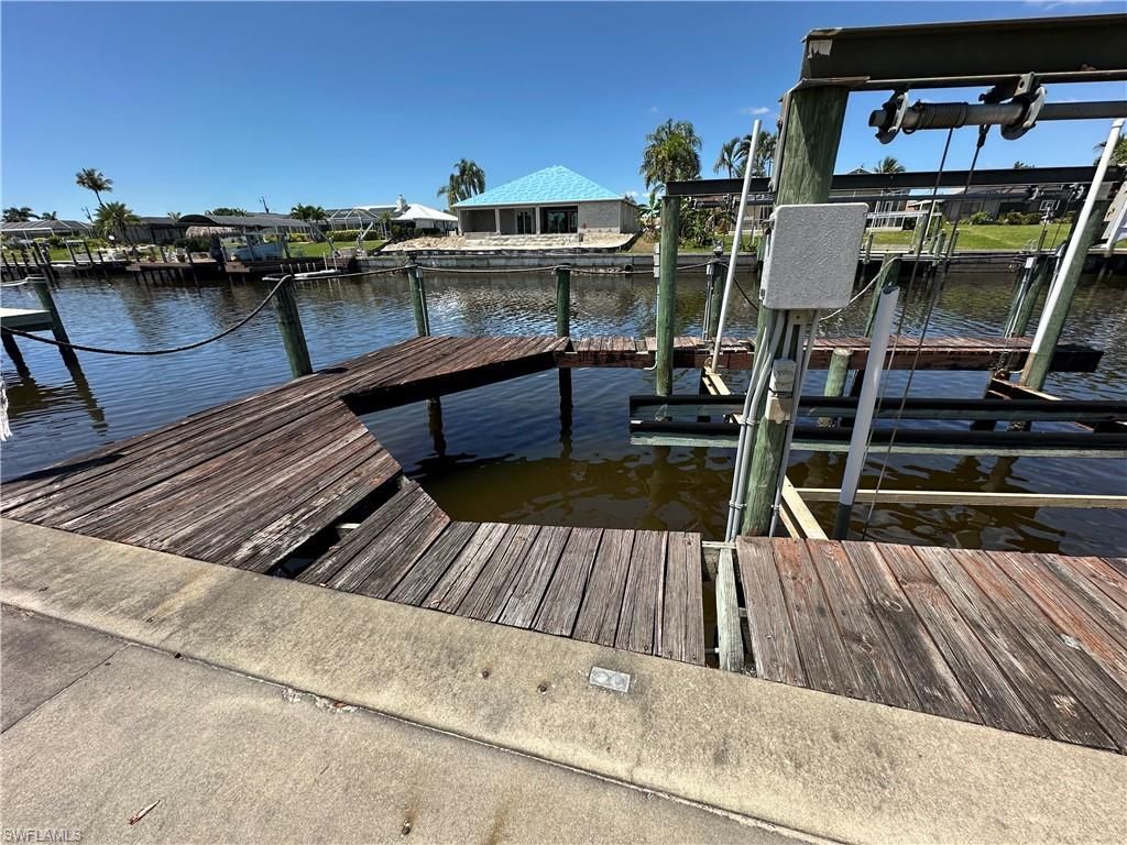 1922 SE 10th Pl , Cape Coral, FL 33990 Photo