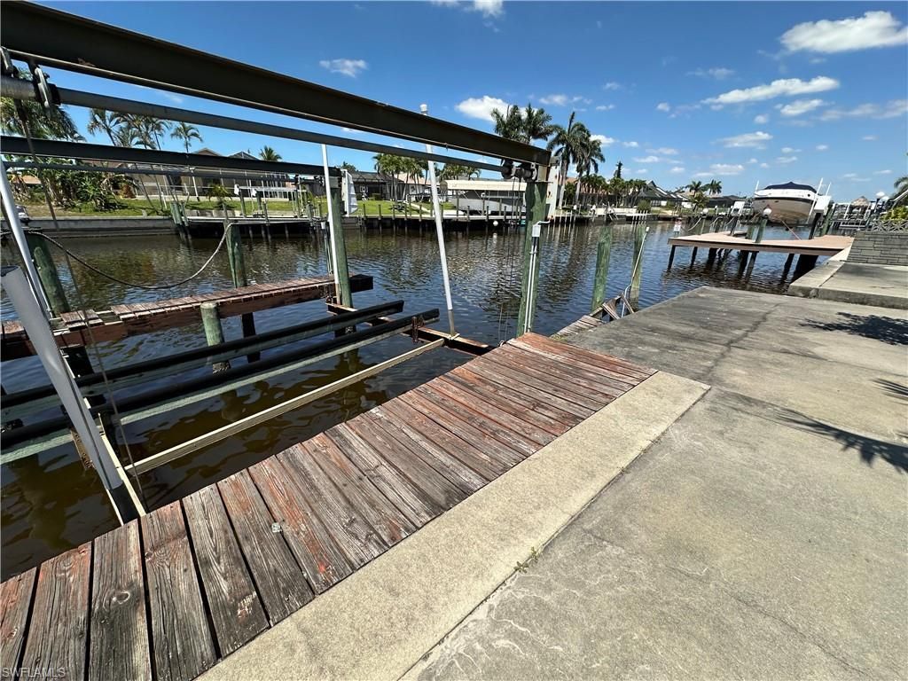 1922 SE 10th Pl , Cape Coral, FL 33990 Photo