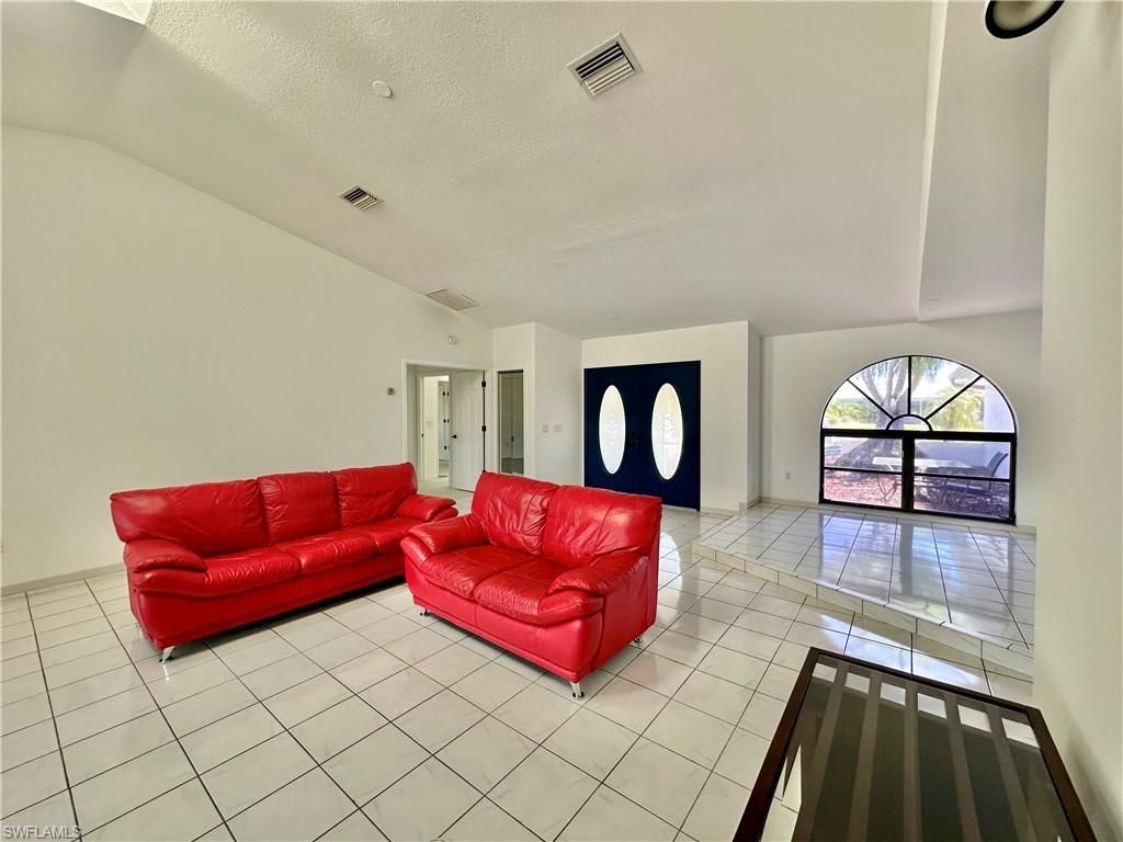 1922 SE 10th Pl , Cape Coral, FL 33990 Photo