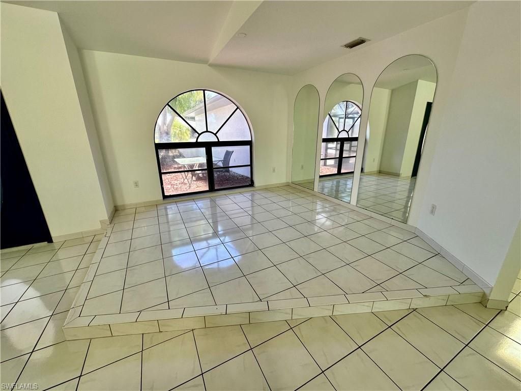 1922 SE 10th Pl , Cape Coral, FL 33990 Photo