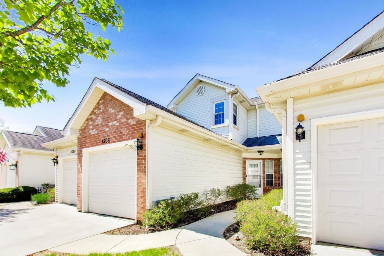 1075 Longford Road, Bartlett, IL 60103 Main Photo