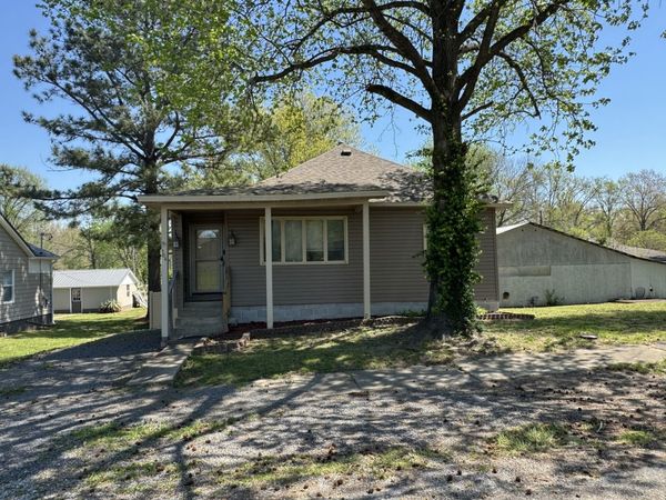 504 S Sunny Slope Street , West Frankfort, IL 62896