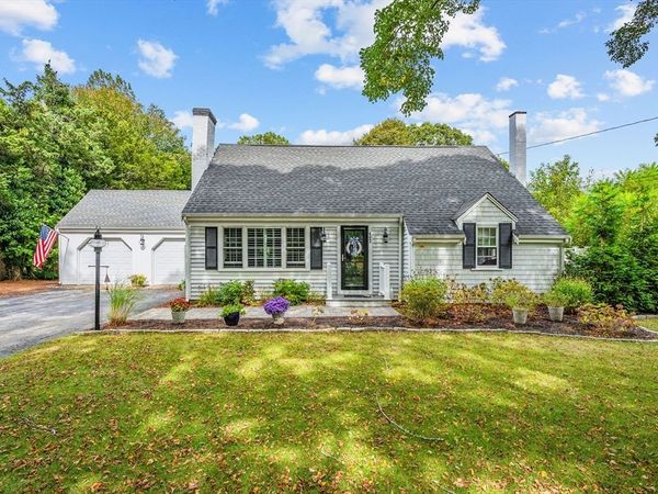 442 Pine St, Barnstable, MA 02632