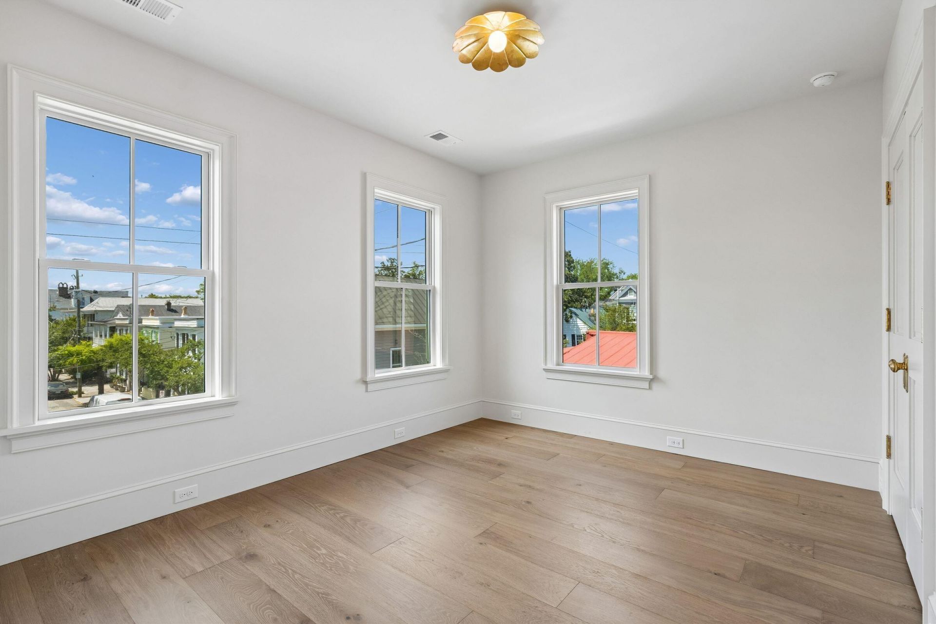 4 Trapman Street Photo 36