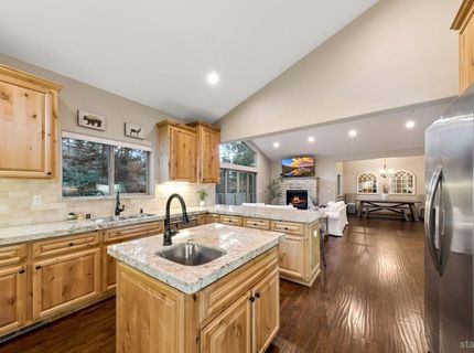 2820 Santa Claus Drive, South Lake Tahoe, CA 96150 Photo