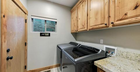 2820 Santa Claus Drive, South Lake Tahoe, CA 96150 Photo