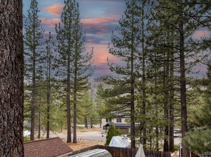 2820 Santa Claus Drive, South Lake Tahoe, CA 96150 Photo