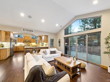 2820 Santa Claus Drive, South Lake Tahoe, CA 96150 Photo