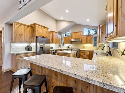 2820 Santa Claus Drive, South Lake Tahoe, CA 96150 Photo